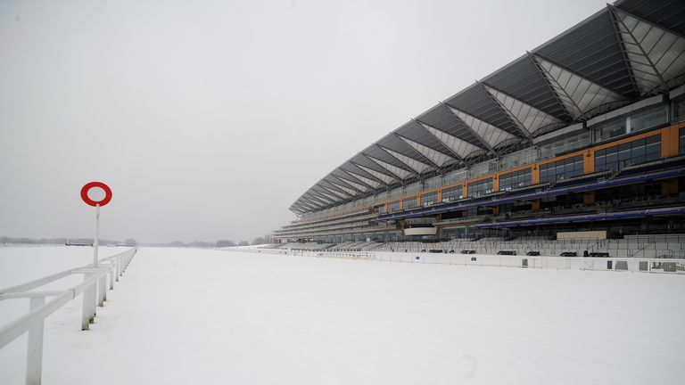 ASCOT, ENGLAND - JANUARY 19: Snow causes the race meeting to be abandoned at Ascot racecourse on January 19, 2013 in Ascot, England. (Photo by Alan Crowhur