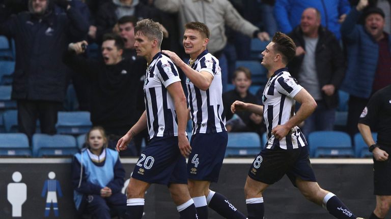 LONDON, ENGLAND - JANUARY 07:  Steve Morison of Millwall (L) celebrates scoring his sides first goal during the Emirates FA Cup third round match between M