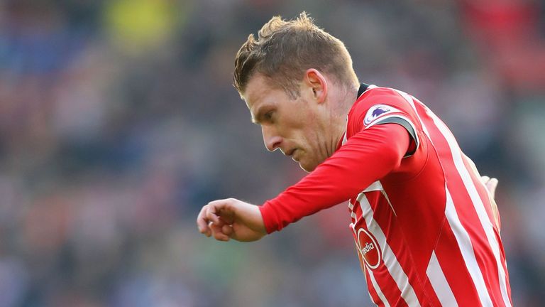 SOUTHAMPTON, ENGLAND - DECEMBER 31: Steven Davis of Southampton in action during the Premier League match between Southampton and West Bromwich Albion at S