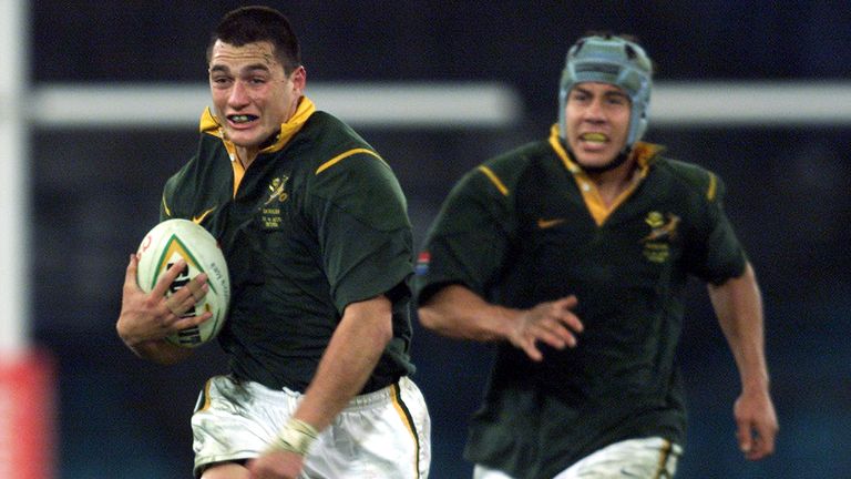 29 Jul 2000:  Thinus Delport of South Africa in action during the Tri Nations match between Australia and South Africa at Stadium Australia
