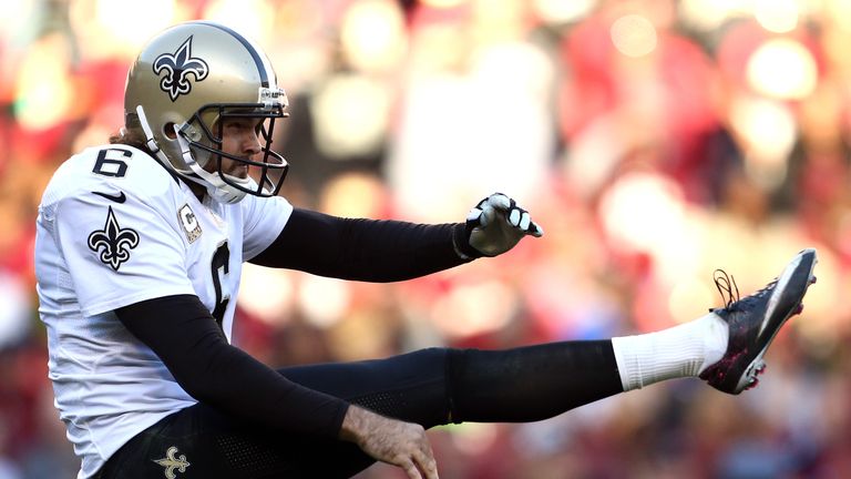 LANDOVER, MD - NOVEMBER 15: Punter Thomas Morstead #6 of the New Orleans Saints kicks a punt against the Washington Redskins in the third quarter at FedExF