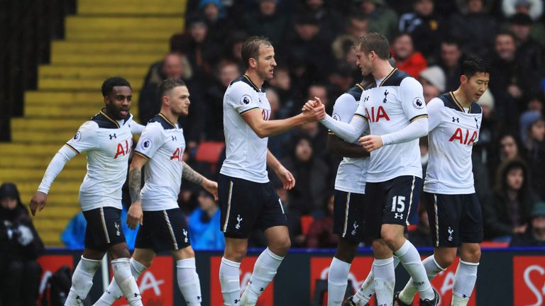 Harry Kane celebrates with Eric Dier