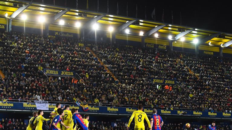 VILLARREAL, SPAIN - JANUARY 08:  Lionel Messi of FC Barcelona scores his team's first goal during the La Liga match between Villarreal CF and FC Barcelona 