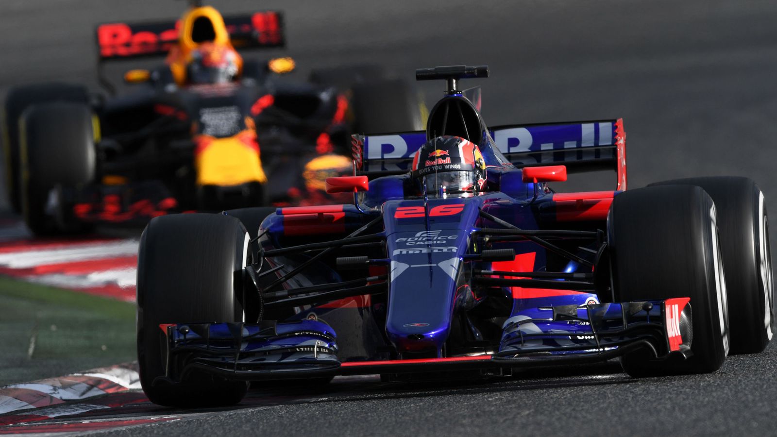 Sky sports f1. Kvyat onboard.