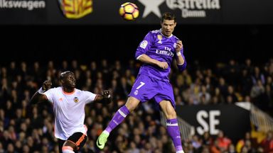 Valencia 2-1 Real Madrid - Highlights