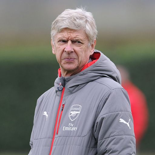 Wenger not interested in Barca