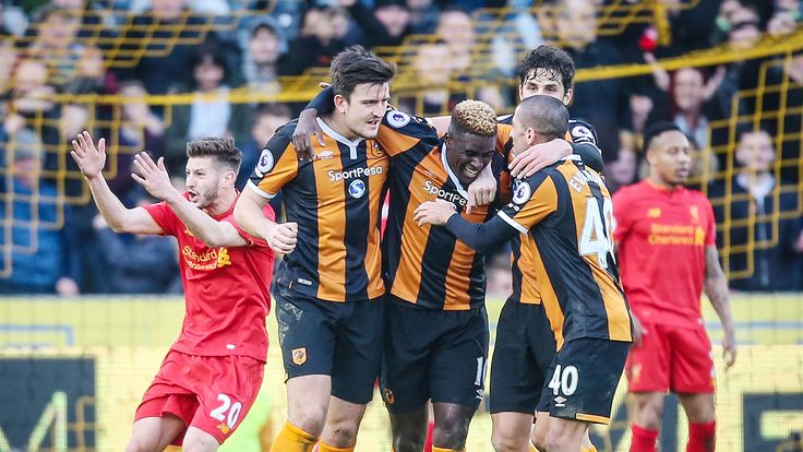 Alfred N'Diaye celebrates his goal with his Hull City team-mates
