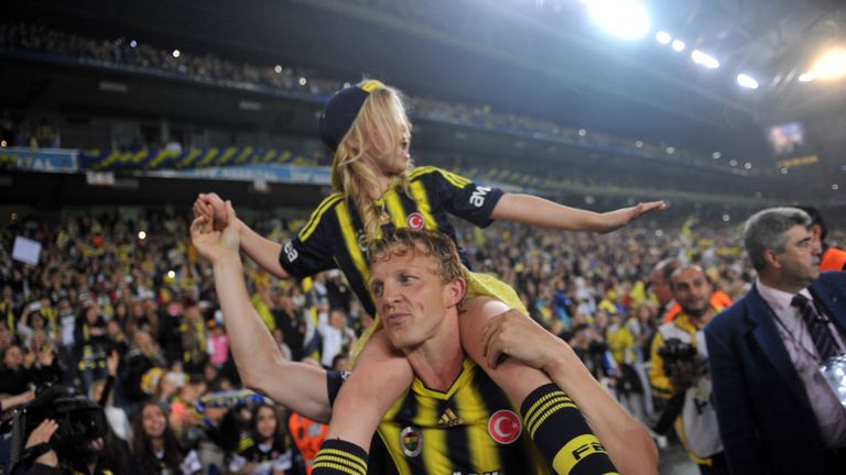 Kuyt won his first career title at Fenerbahce in 2014 and is now closing in on a second at De Kuip