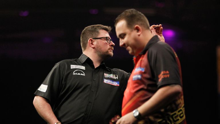 BETWAY PREMIER LEAGUE 2017.METRO RADIO ARENA,NEWCASTLE.PIC LAWRENCE LUSTIG.JAMES WADE V KIM HUYBRECHTS .JAMES WADE IN ACTION