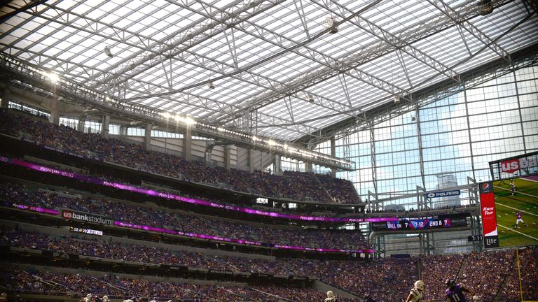 MINNEAPOLIS, MN - AUGUST 28: The Minnesota Vikings offense runs a play against the San Diego Chargers defense during the fourth quarter of the game on Augu