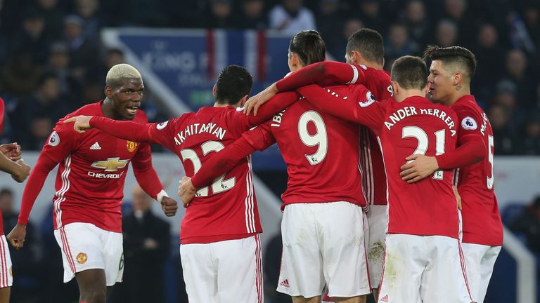 Paul Pogba and Manchester United players celebrate v Leicester City, Premier League