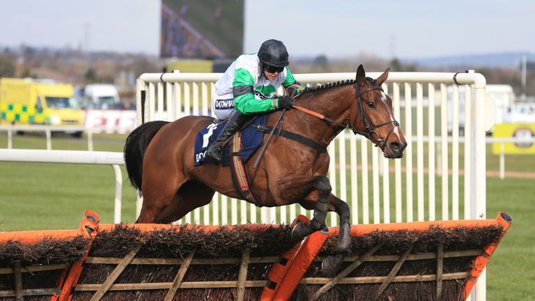 Ami Desbois ridden by Kielan Woods competes in the Doom Bar Sefton Novices’ Hurdle