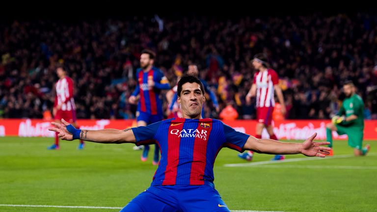 BARCELONA, SPAIN - FEBRUARY 07:  Luis Suarez of FC Barcelona celebrates after scoring the opening goal during the Copa del Rey semi-final second leg match 