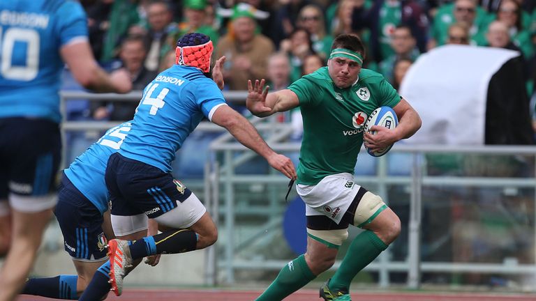 Ireland's CJ Stander goes onto scores his side second try