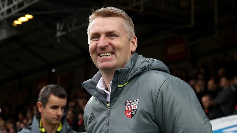 Dean Smith is now under contract at Brentford until the summer of 2019