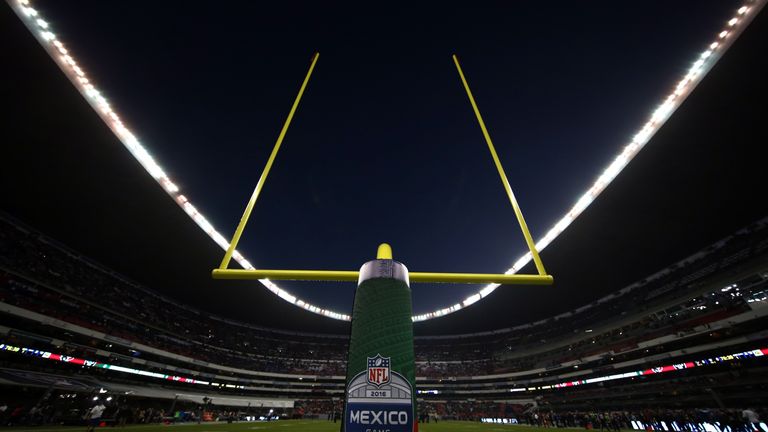 Raiders Beat Texans, 27-20, In Monday Night NFL Game In Mexico