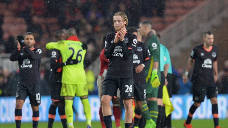 MIDDLESBROUGH, ENGLAND - FEBRUARY 11: Tom Davies of Everton Applauds the Everton fans at the final whistle during the Premier League match between Middlesb