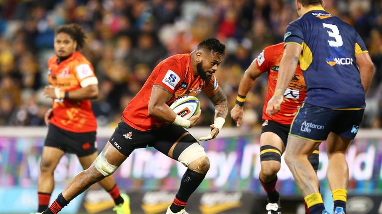 CANBERRA, AUSTRALIA - MAY 28: Fa'Atiga Lemalu of the Sunwolves runs the ball during the round 14 Super Rugby match between the Brumbies and the Sunwolves a