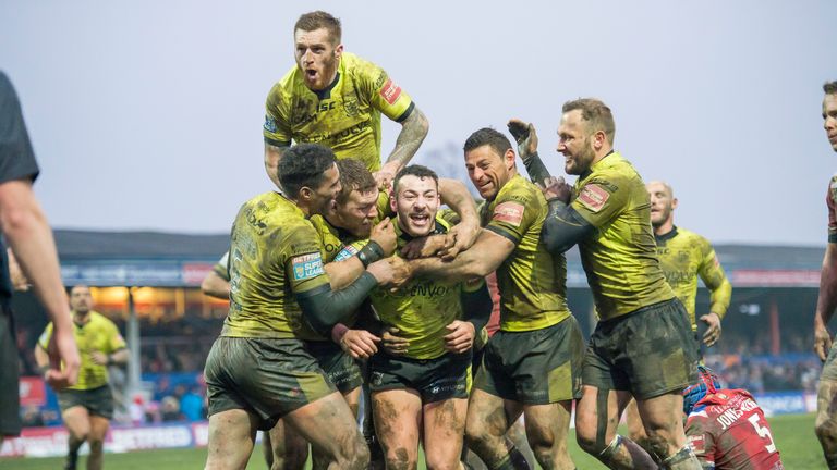 12/02/2017 - Wakefield Trinity v Hull FC - Belle Vue Stadium, Wakefield, England - Hull FC celebrates Jake Connor's try against Wakefield.