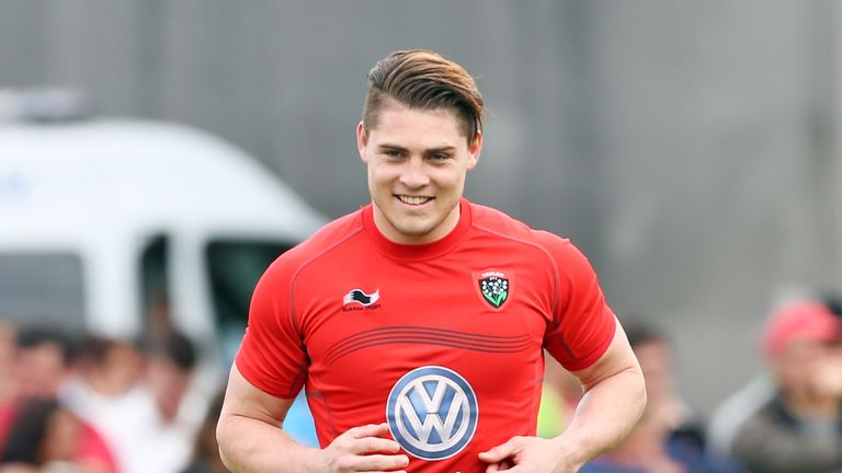 Toulon's James O'Connor warms up prior to the French Top 14 rugby union match against Pau