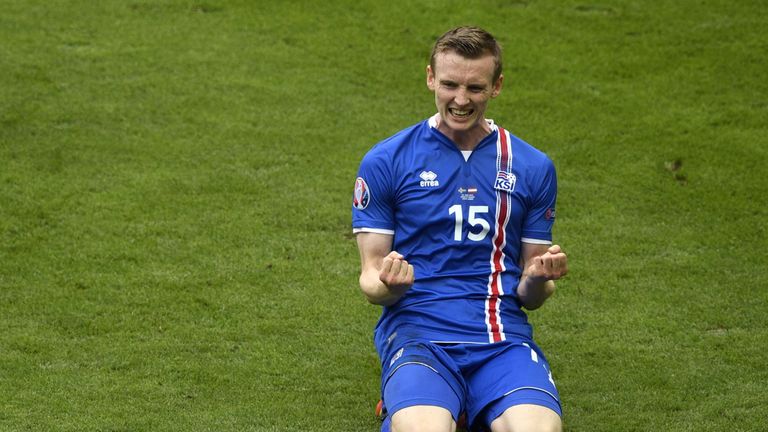 Iceland's forward Jon Dadi Bodvarsson celebrates after scoring during the Euro 2016 group F football match between Iceland and Austria at the Stade de Fran