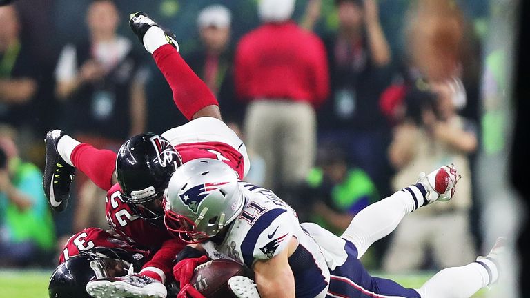 Julian Edelman made a clutch 23-yard catch that helped the New England Patriots defeat the Atlanta Falcons 34-28