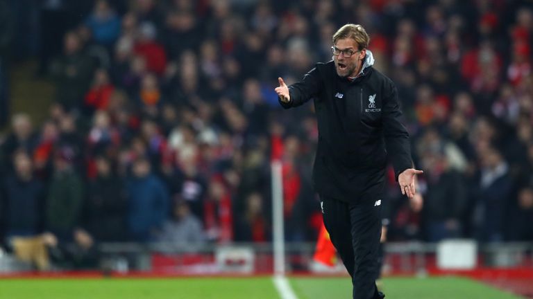 LIVERPOOL, ENGLAND - JANUARY 31:  Jurgen Klopp, Manager of Liverpool gives instruction during the Premier League match between Liverpool and Chelsea at Anf