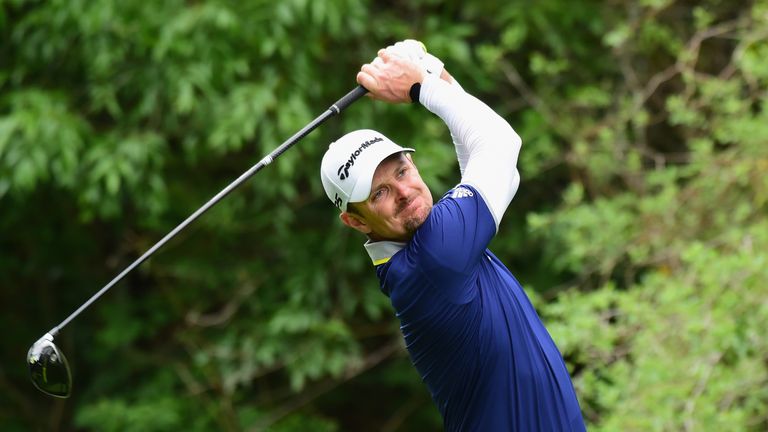 PACIFIC PALISADES, CA - FEBRUARY 19:  Justin Rose of England plays his shot from the 12th tee  during the final round at the Genesis Open at Riviera Countr