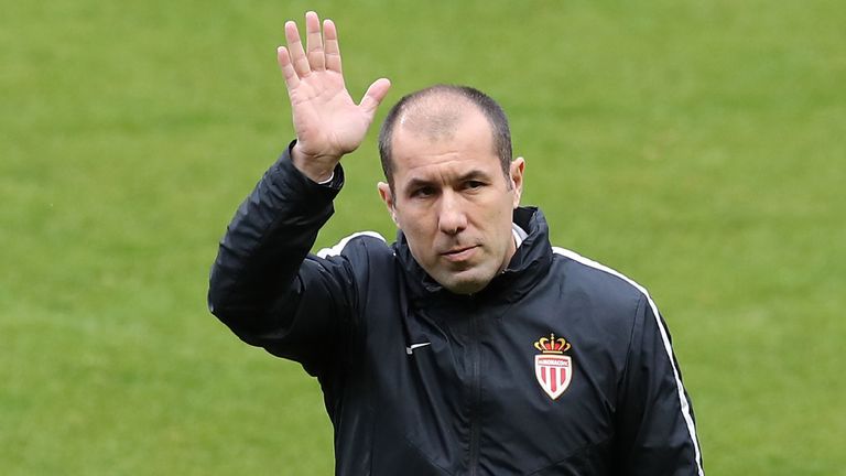 Monaco's Portuguese coach Leonardo Jardim waves prior to the French L1 football match between Monaco (ASM) and Lorient (FCL) on January 22, 2017 at the Lou