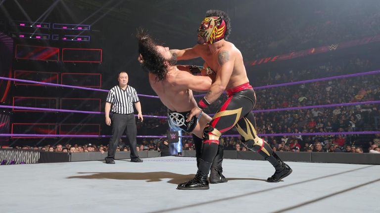 WWE 205 Live - Lince Dorado v Tony Nese