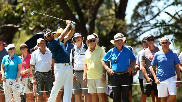 PERTH, AUSTRALIA - FEBRUARY 19:  Louis Oosthuizen of South Africa watches his second shot on the 6th hole during match eleven of the match play during roun