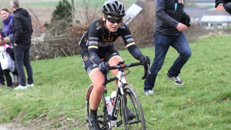 Lucy Garner powers up the climbs in Belgium (copyright: @WiggleHigh5)