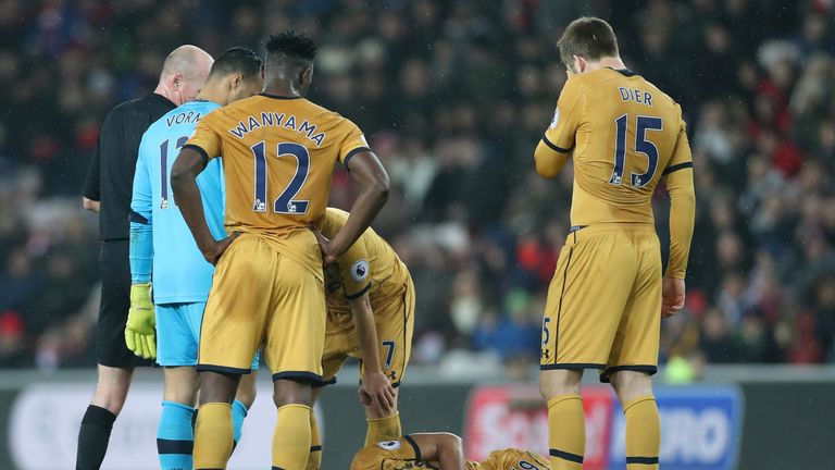 SUNDERLAND, ENGLAND - JANUARY 31:  Mousa Dembele of Tottenham Hotspur lies injured during the Premier League match between Sunderland and Tottenham Hotspur