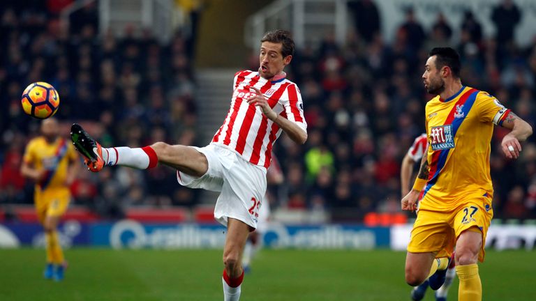 Peter Crouch in action for Stoke