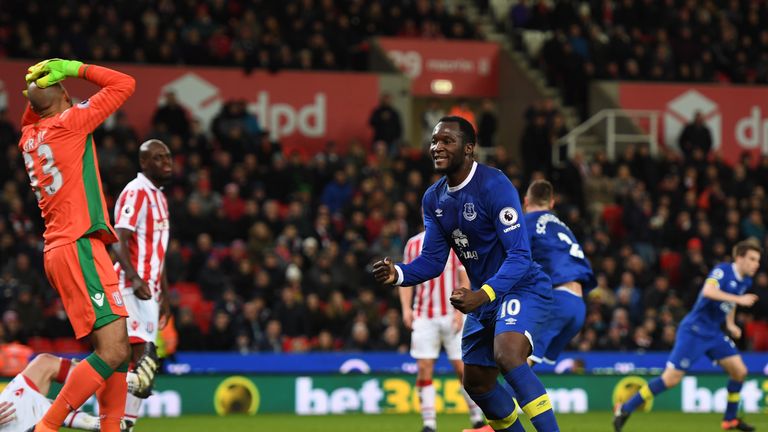 STOKE ON TRENT, ENGLAND - FEBRUARY 01:  Romelu Lukaku of Everton celebrates his team's opening goal scored by Seamus Coleman (R) of Everton during the Prem