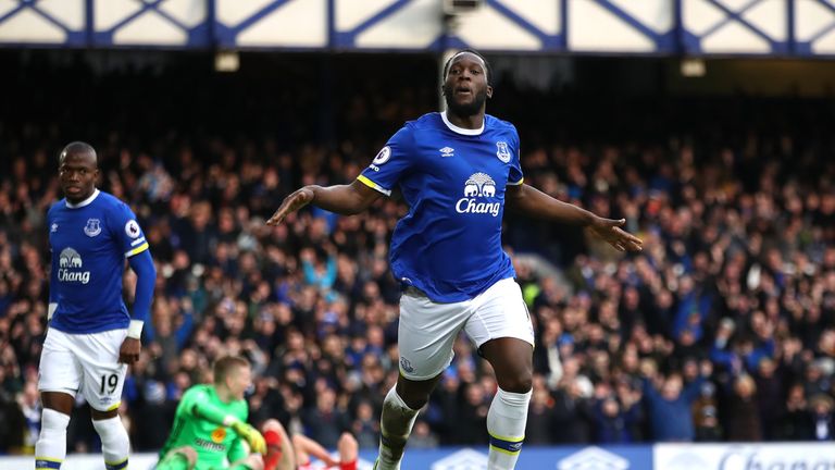 LIVERPOOL, ENGLAND - FEBRUARY 25: Romelu Lukaku of Everton celebrates scoring his sides second goal during the Premier League match between Everton and Sun