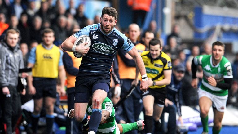 Alex Cuthbert scored Cardiff's eighth and final try at the Arms Park