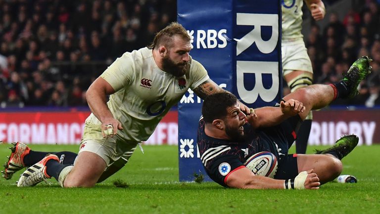 Joe Marler cannot prevent Rabah Slimani from scoring