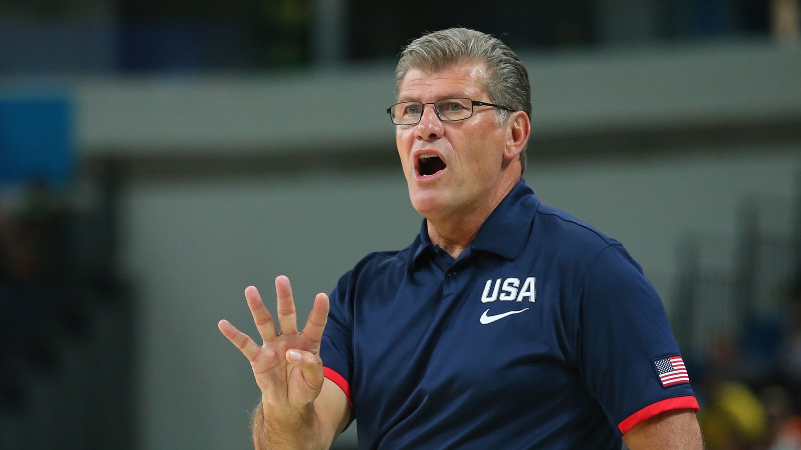 Basketball coach Geno Auriemma's body language rant goes viral 12