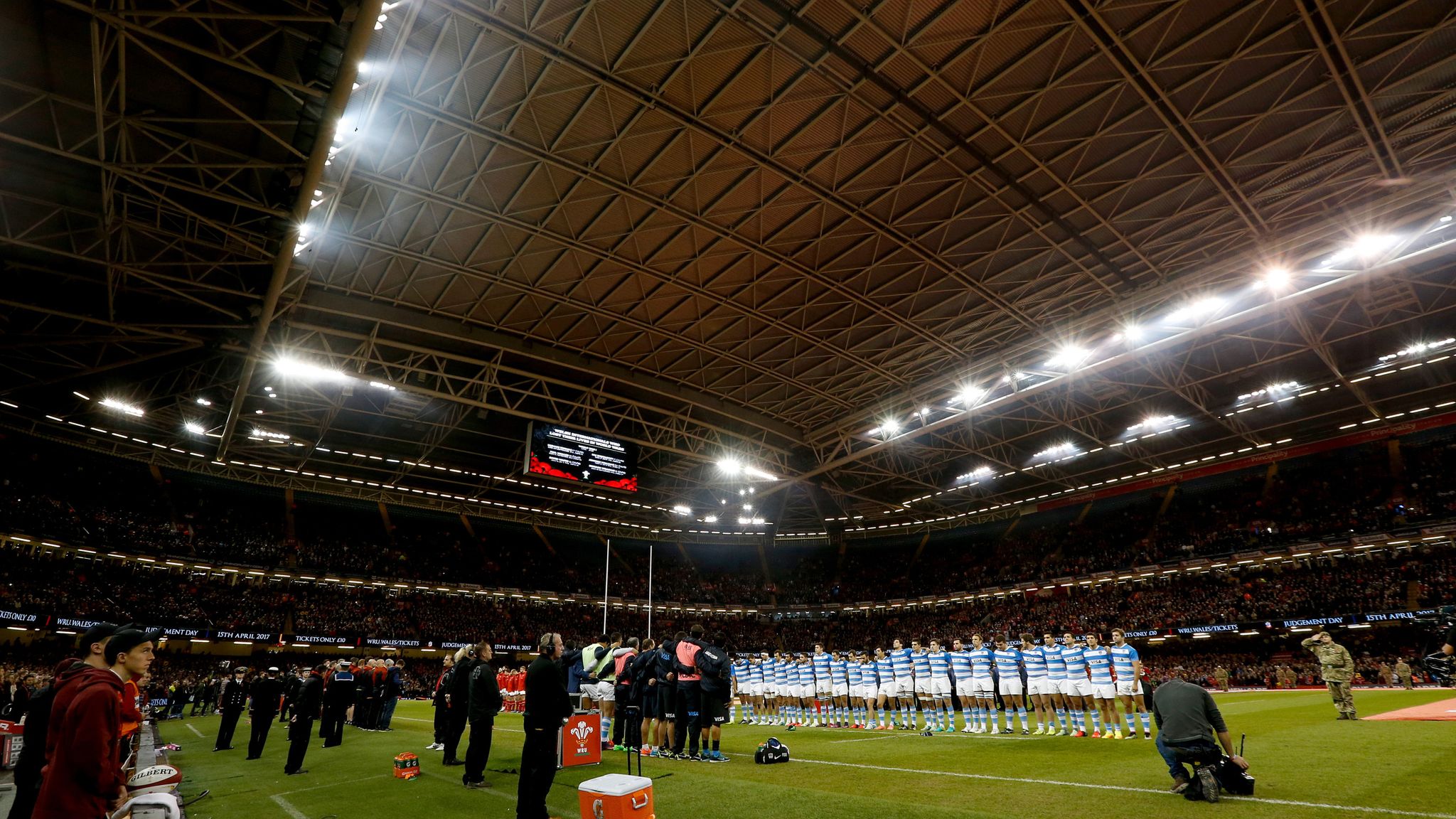 Wales and Scotland agree to close roof for Six Nations opener