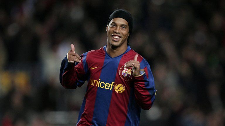 Ronaldinho Gaúcho ○ Os Melhores Lances da Carreira Dele