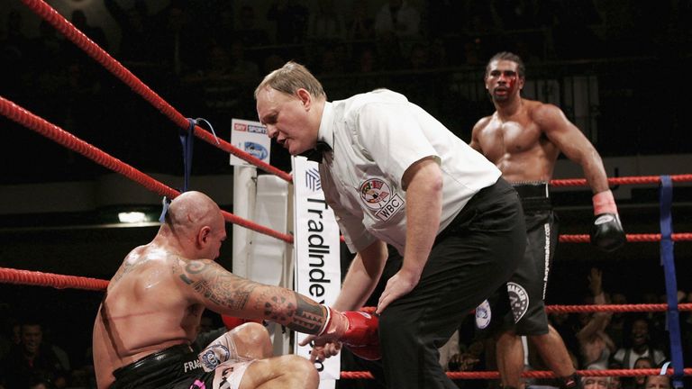 LONDON, ENGLAND - NOVEMBER 17:   David Haye (R) stops Giacobbe Fragomeni during the European Cruiserweight title fight on November 17, 2006 at York Hall  i