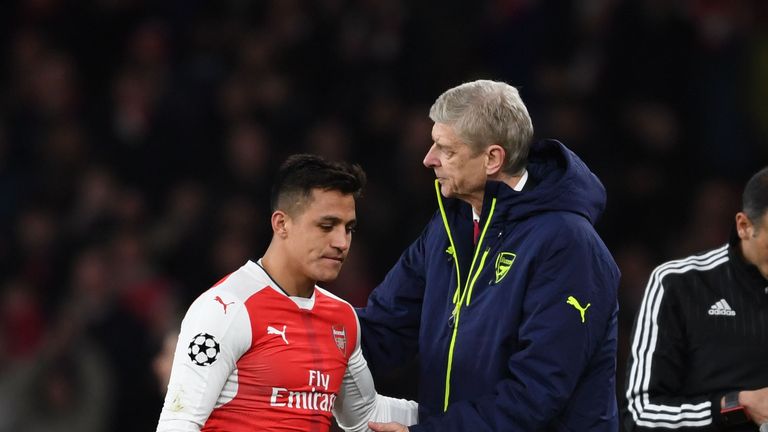 Alexis Sanchez is substituted against Bayern Munich