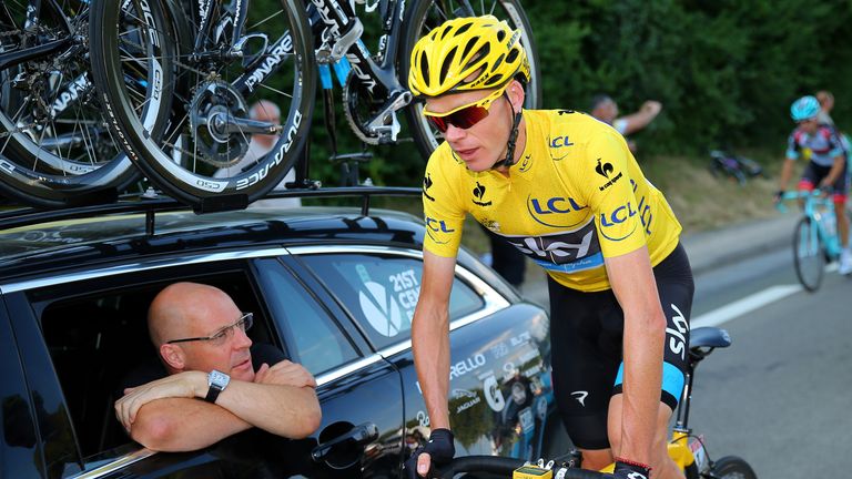 Chris Froome has given his backing to the Team Sky boss