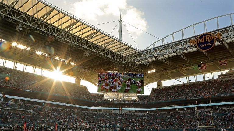MIAMI GARDENS, FL - NOVEMBER 06:  A general view of Hard Rock Stadium during a game between the Miami Dolphins and the New York Jets on November 6, 2016 in