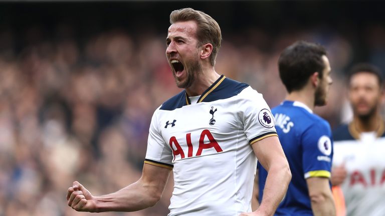 LONDON, ENGLAND - MARCH 05:  Harry Kane of Tottenham Hotspur celebrates after scoring his sides first goal during the Premier League match between Tottenha