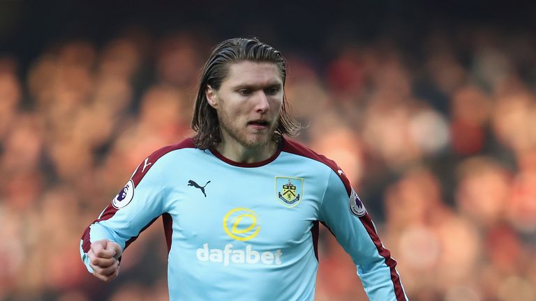 LONDON, ENGLAND - JANUARY 22:  Jeff Hendrick of Burnley in action during the Premier League match between Arsenal and Burnley at Emirates Stadium on Januar