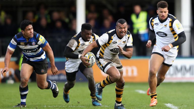 Kurtley Beale breaks with the ball during the Aviva Premiership match between Bath and Wasps