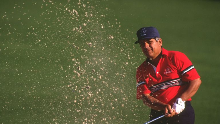 1990:  Lee Trevino of the USA plays out of a bunker during the US Masters at the Augusta National Golf Club in Georgia, USA. \ Mandatory Credit: David  Can