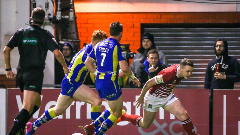 Liam Marshall scored four tries for the Warriors at the Halliwell Jones